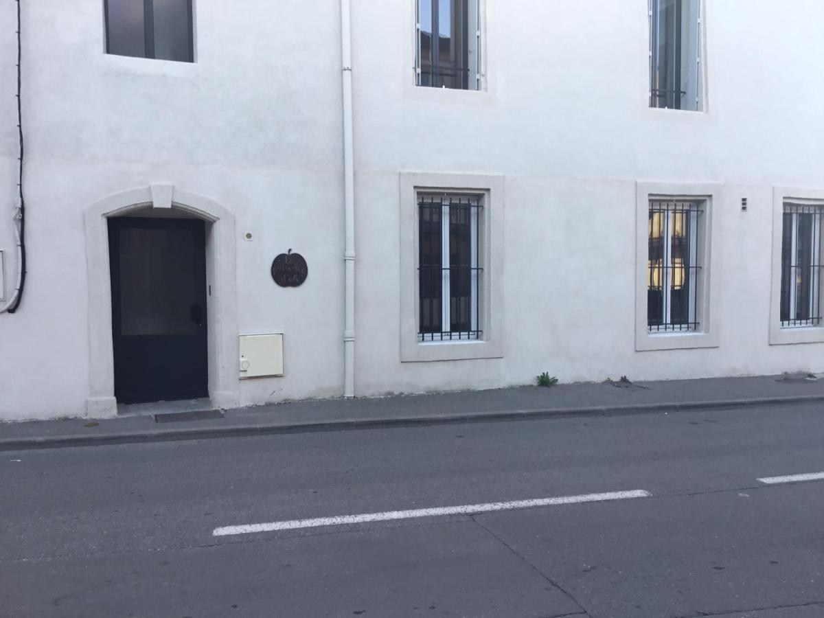 Appartement La Pomme D'Or LʼIsle-sur-la-Sorgue Buitenkant foto