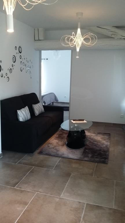 Appartement La Pomme D'Or LʼIsle-sur-la-Sorgue Buitenkant foto